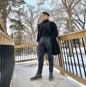 Meet your Posher, John justine